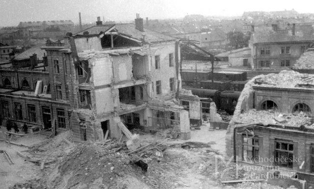 Nálety na Pardubice 1944